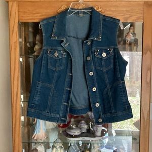Denim size XL vest from pet friendly and smoke free home.
